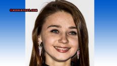 Jessica Barden | Bio, Age, Height, Net Worth, Family, Facts