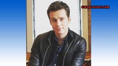 Jonathan Groff Biography