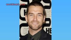 Antony Starr Biography