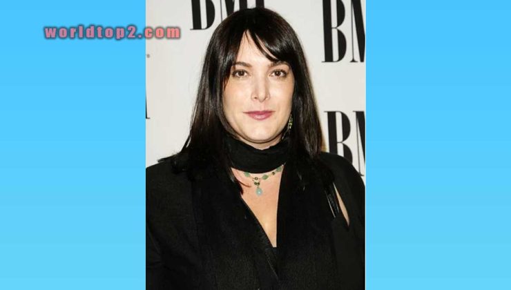 Danielle Brisebois Biography