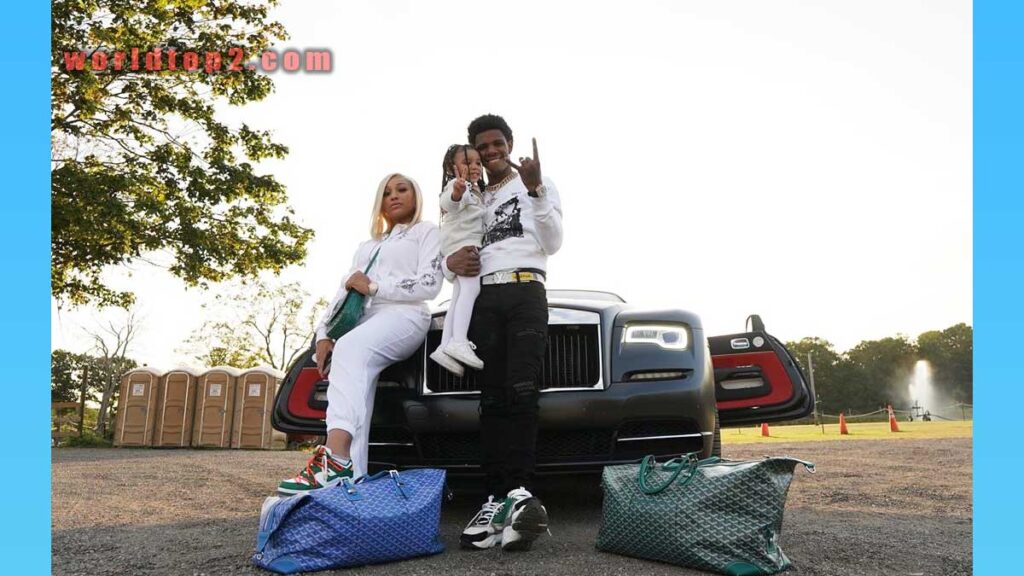 A Boogie wit da Hoodie with wife and daughter