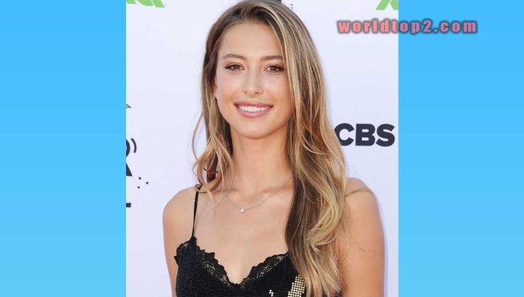 Eve Jobs biography