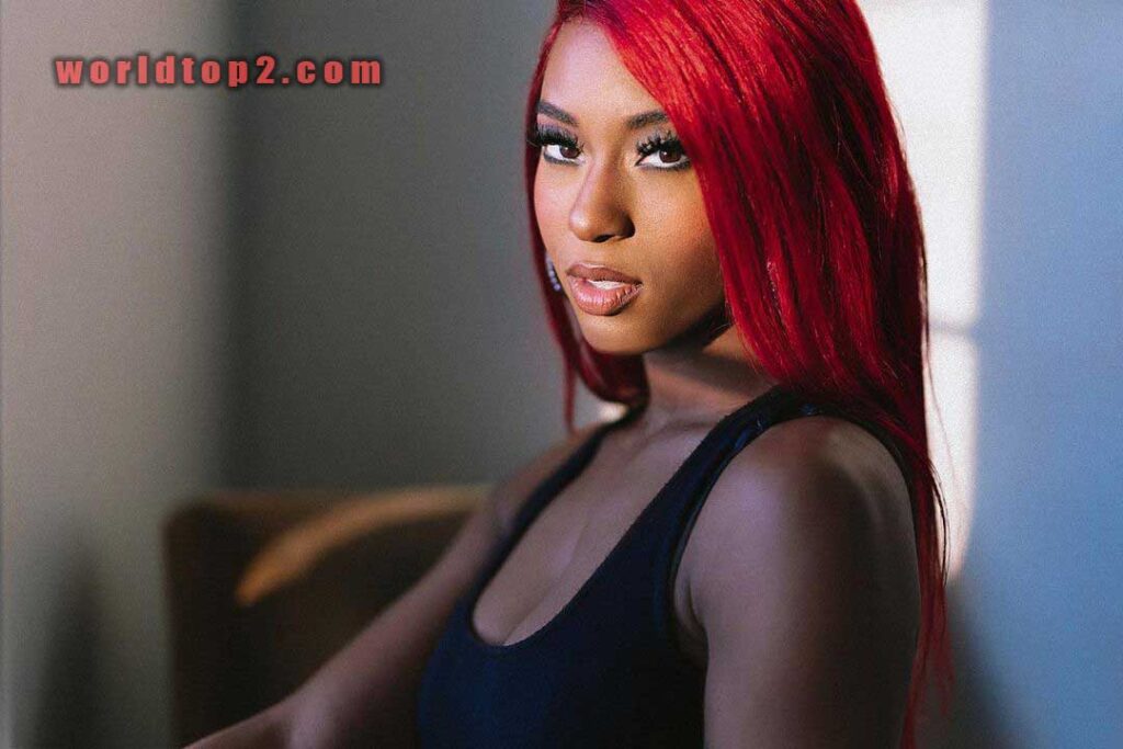 Reyna Roberts bio wiki facts