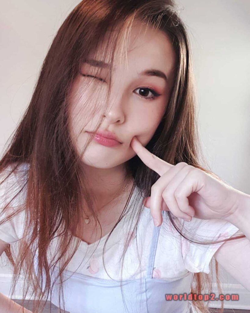 Tinakitten bio wiki facts