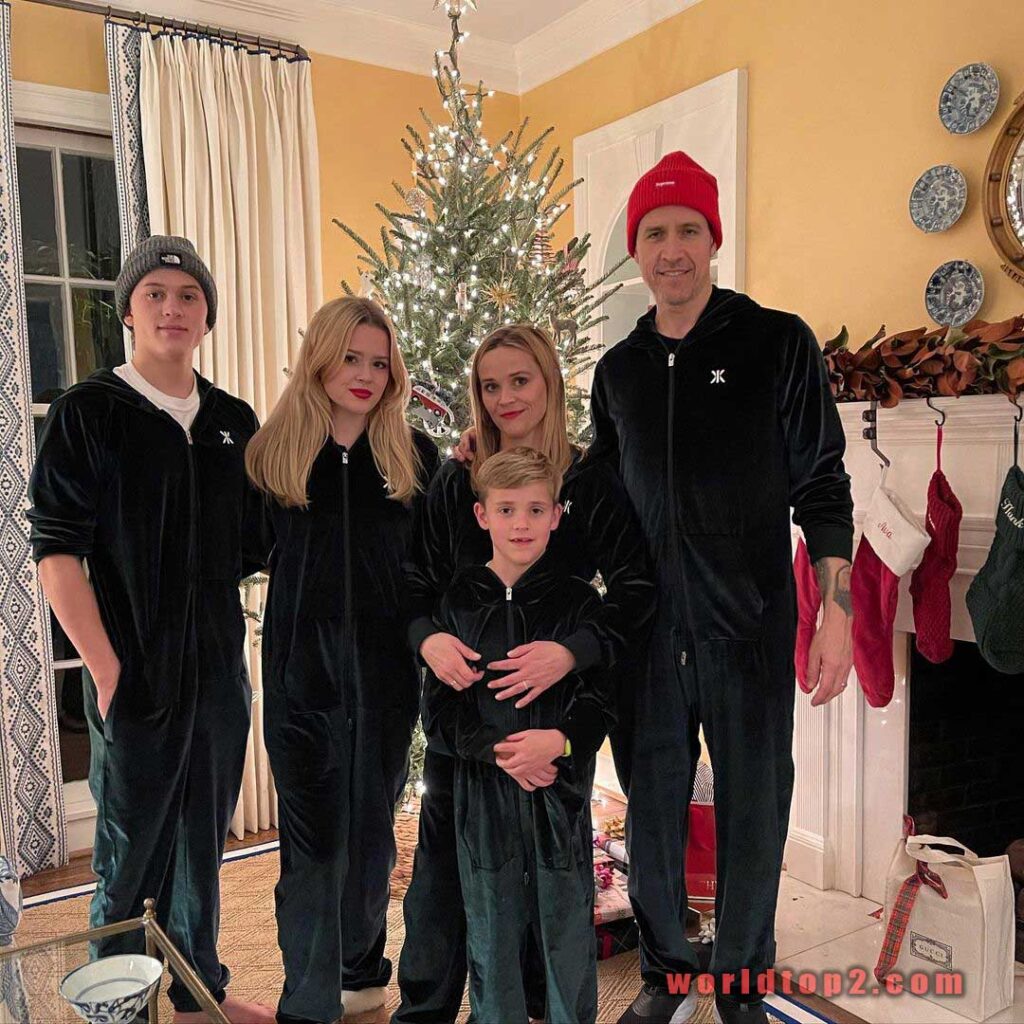 Reese Witherspoon family