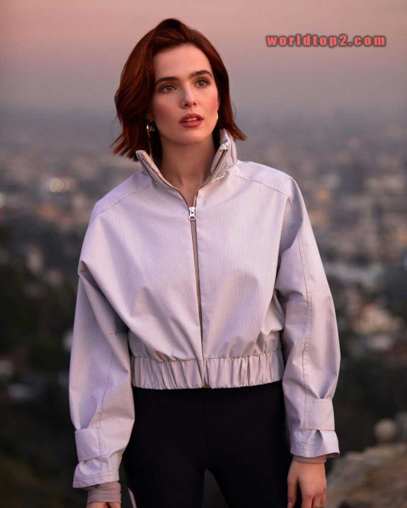 Zoey Deutch bio wiki facts