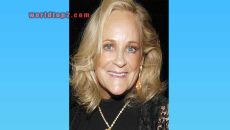 Lynne McNabb Walton Biography