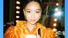 Griff-with-her-father-and-brothers.jpg singer biography