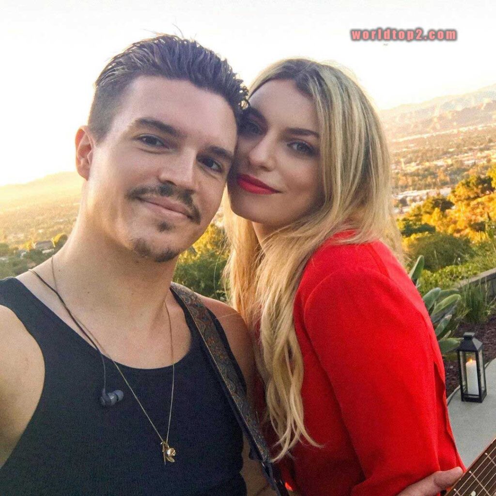 Lola Lennox with her boyfriend Braeden Wright