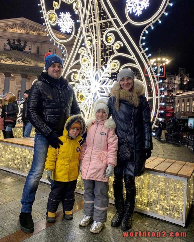 Sofia little princess family