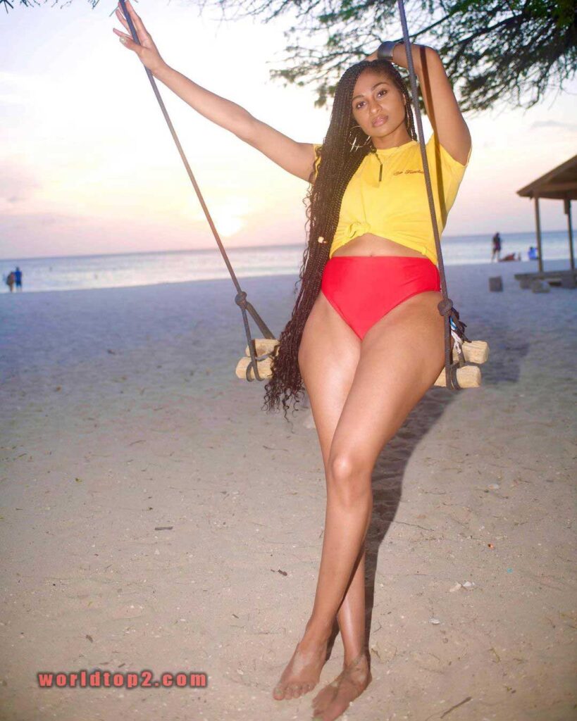 Kinigra Deon model & Youtuber