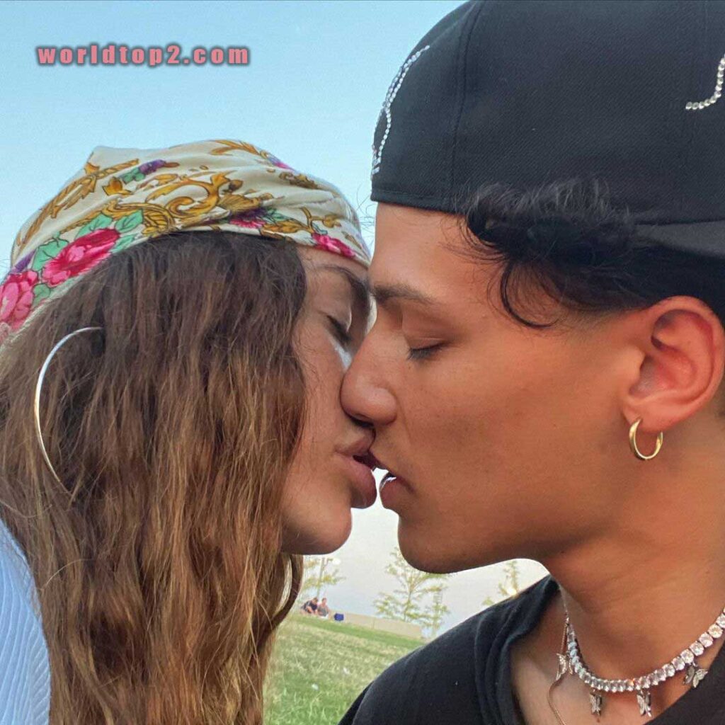 Allison Rose Williams with her boyfriend