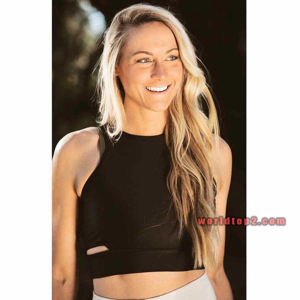 Cassie De Pecol net worth