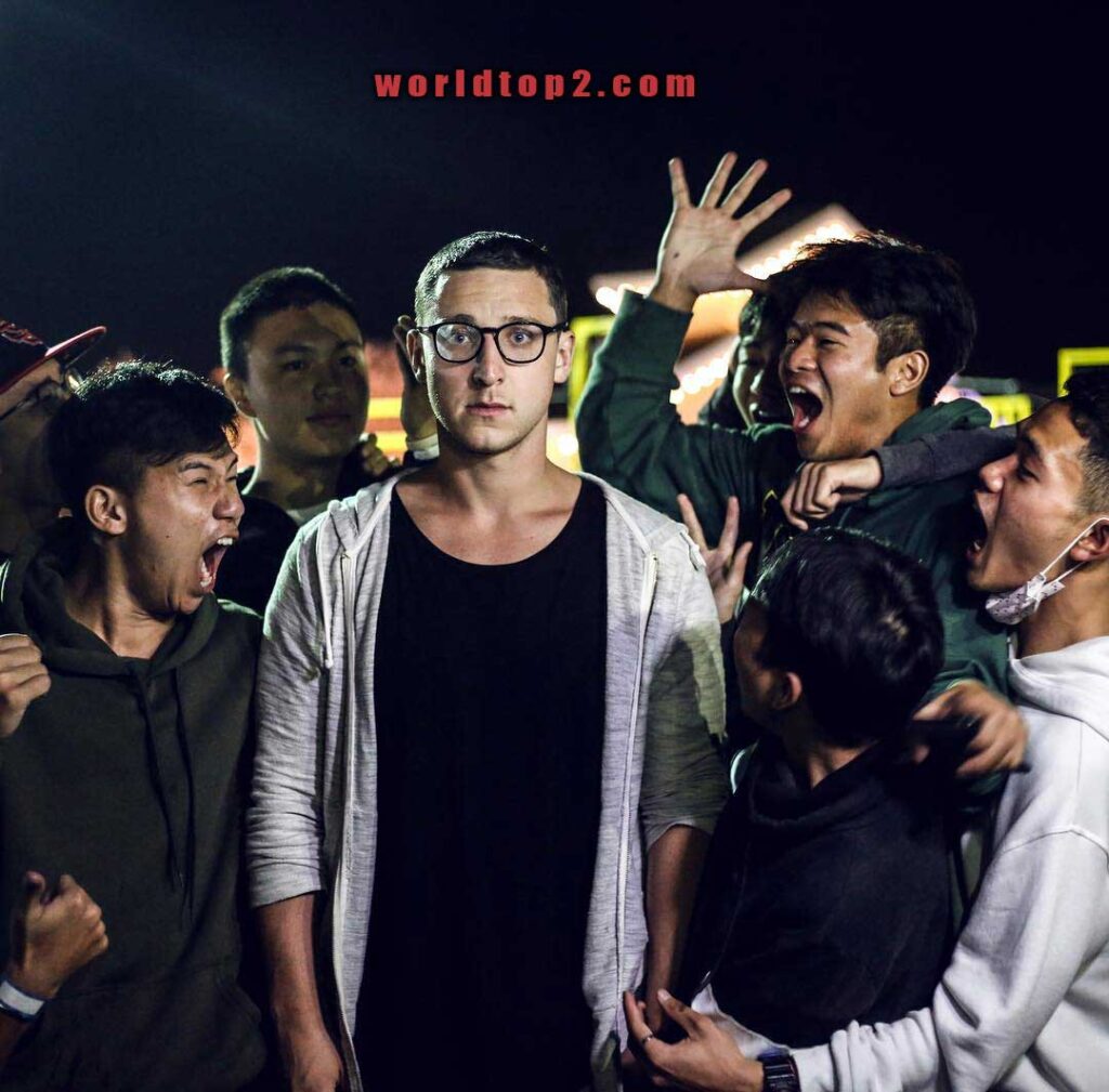 Julius Dein net worth