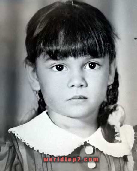 Lupita jones childhood