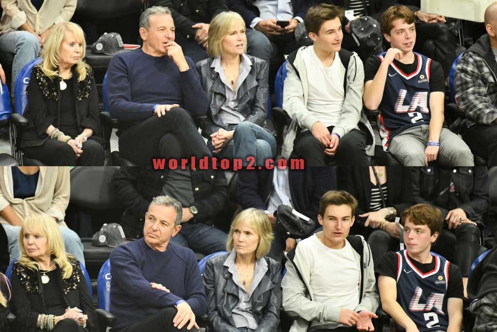 Robert Maxwell Iger net worth