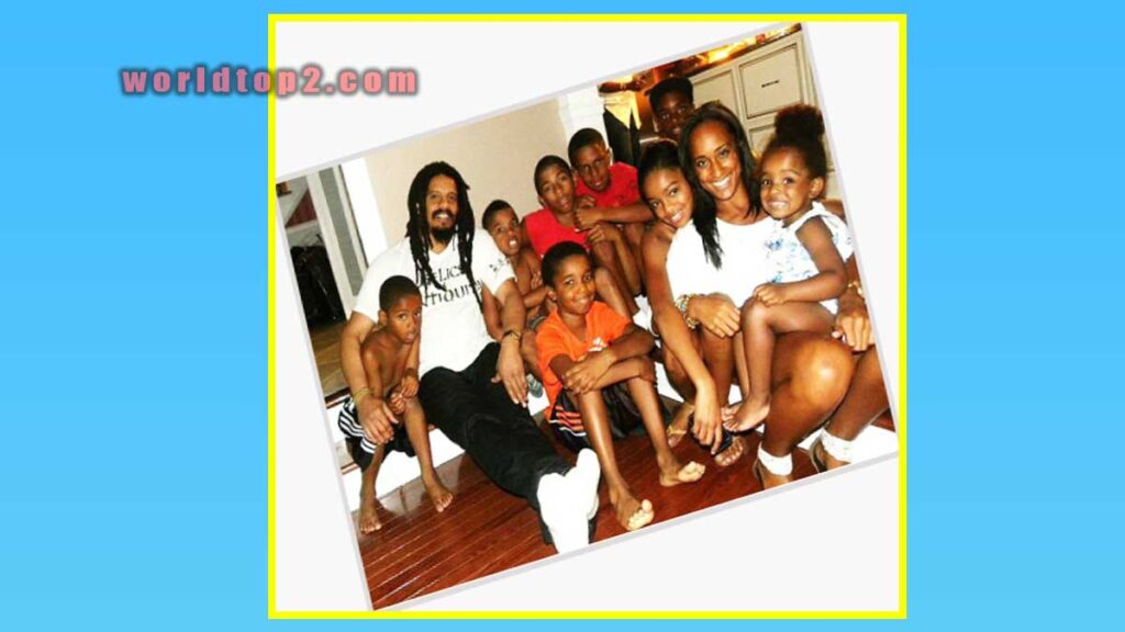 Rohan Marley with his children