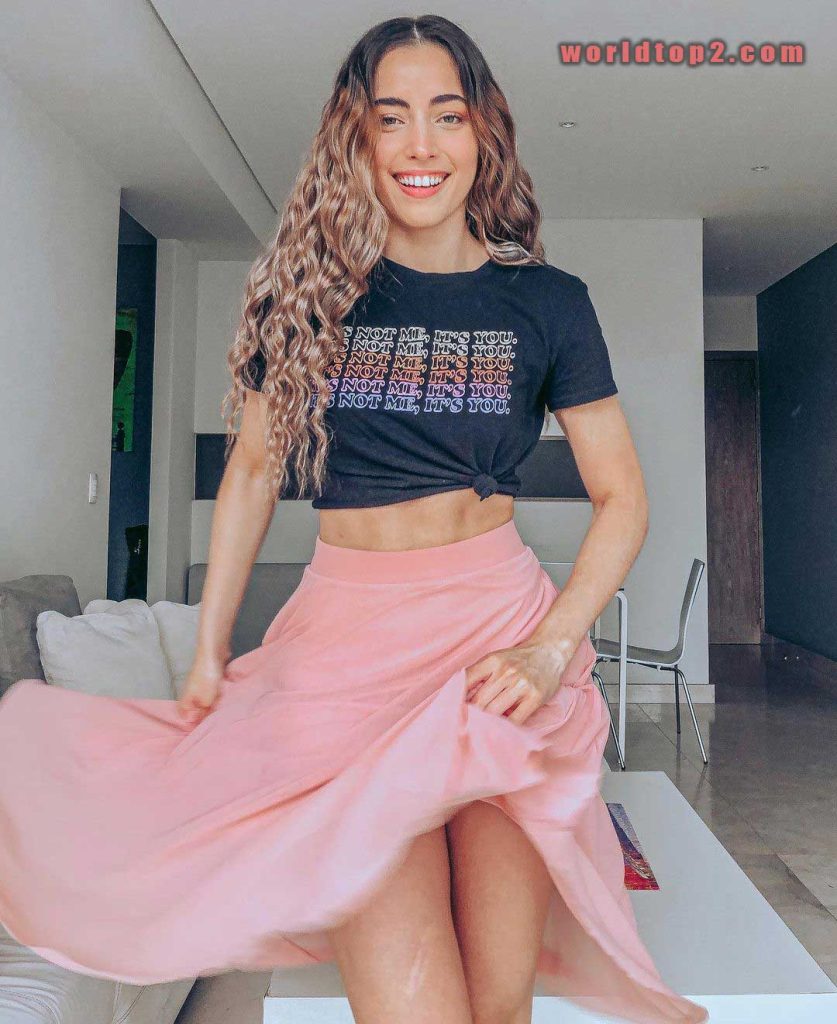 Yare Santana hot and sexy