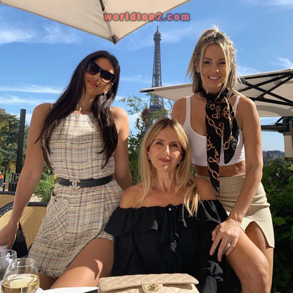 Jehona Dreshaj with her mother and sister