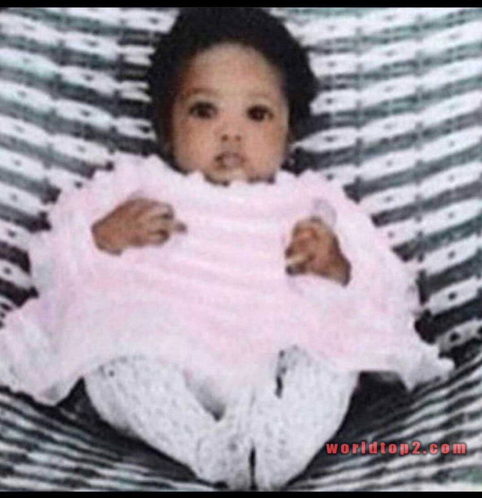 Naomi Campbell when she was child