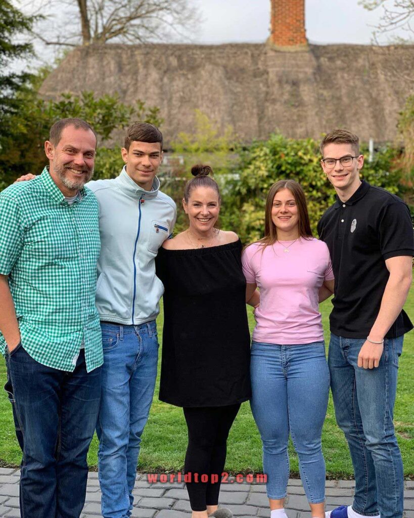 Bethany Shriever with her parents and brothers