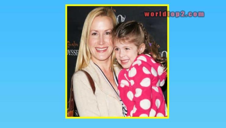 Isabel Ruby Lieberstein with her mother