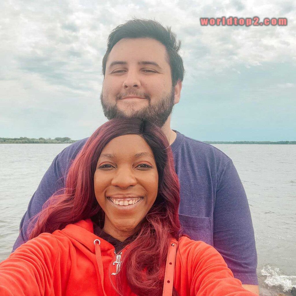 Keepupradio with her fiance Tim Chewens