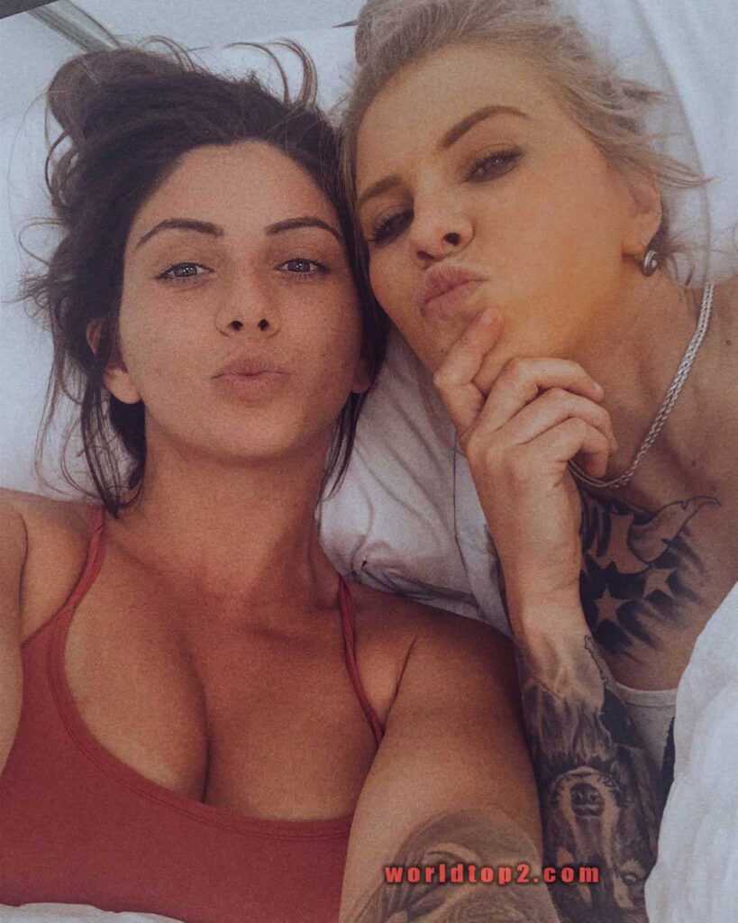 Autumn Brooke and katie noel