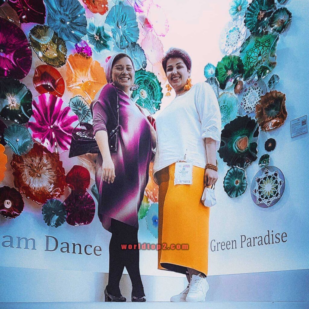 Dina Khataan bio wiki facts