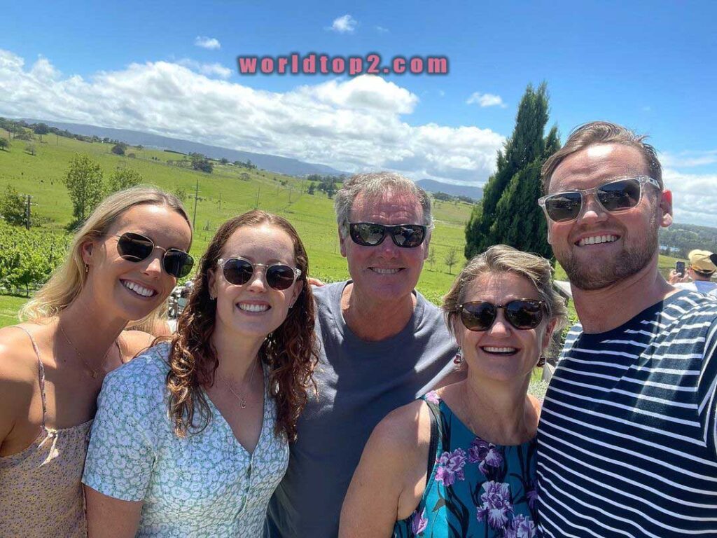 Emma McKeon with her father mother sister and brother