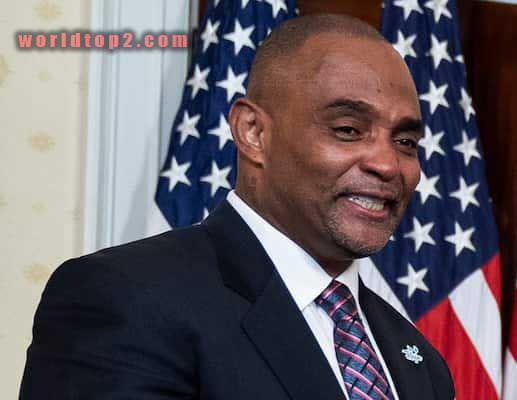 Jon Ponder bio wiki facts