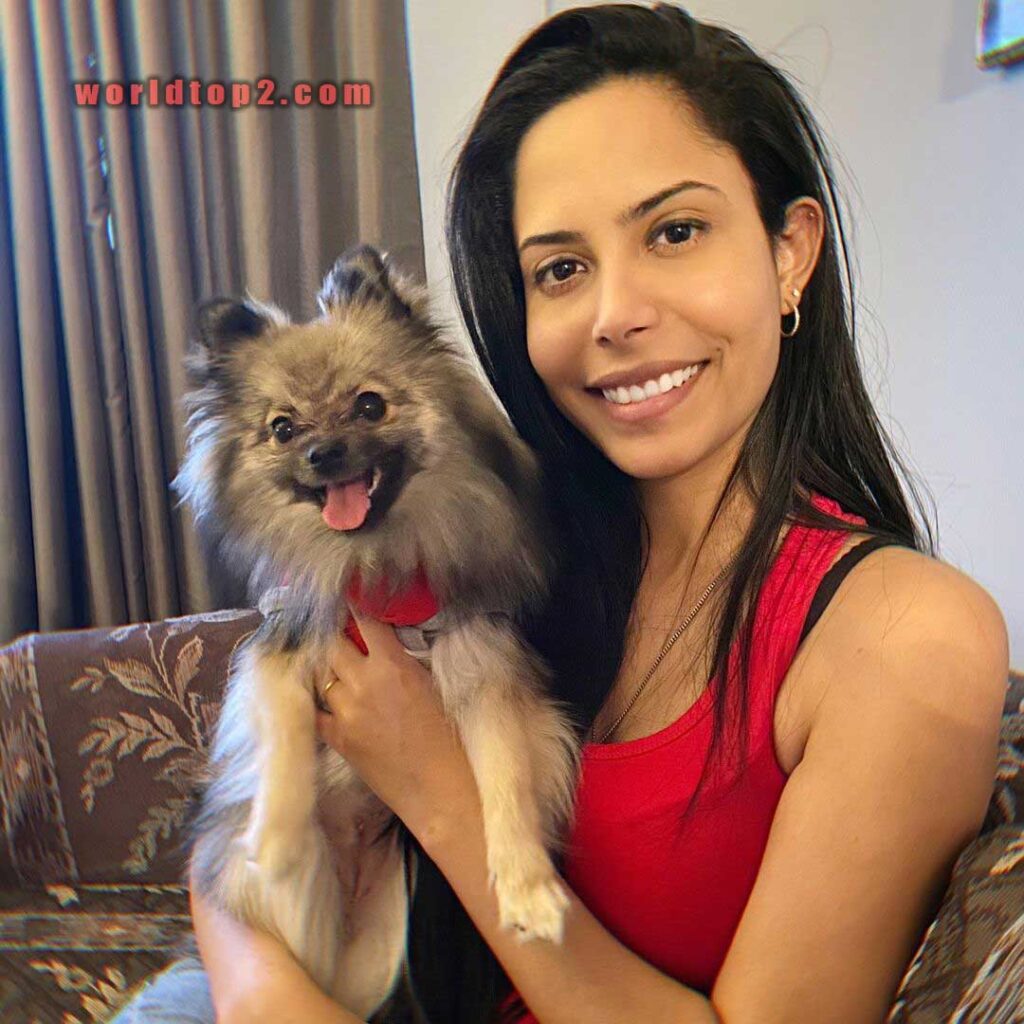 Maria Lopez Biography