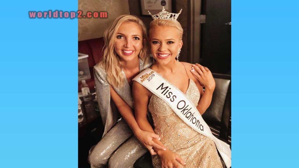 sarah klein with her sister Addison Price