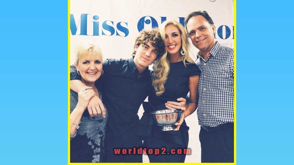 Sarah Klein with her brother and parents
