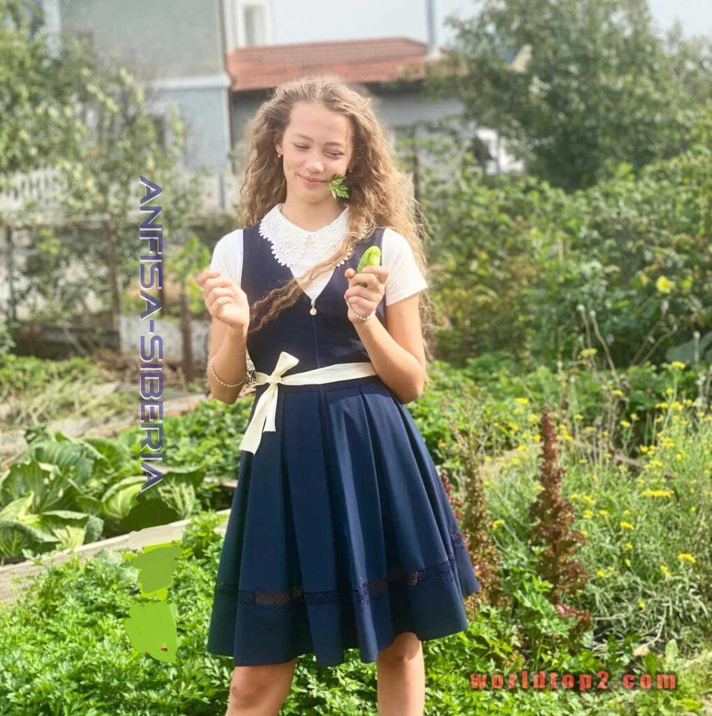 anfisa siberia in her school dress