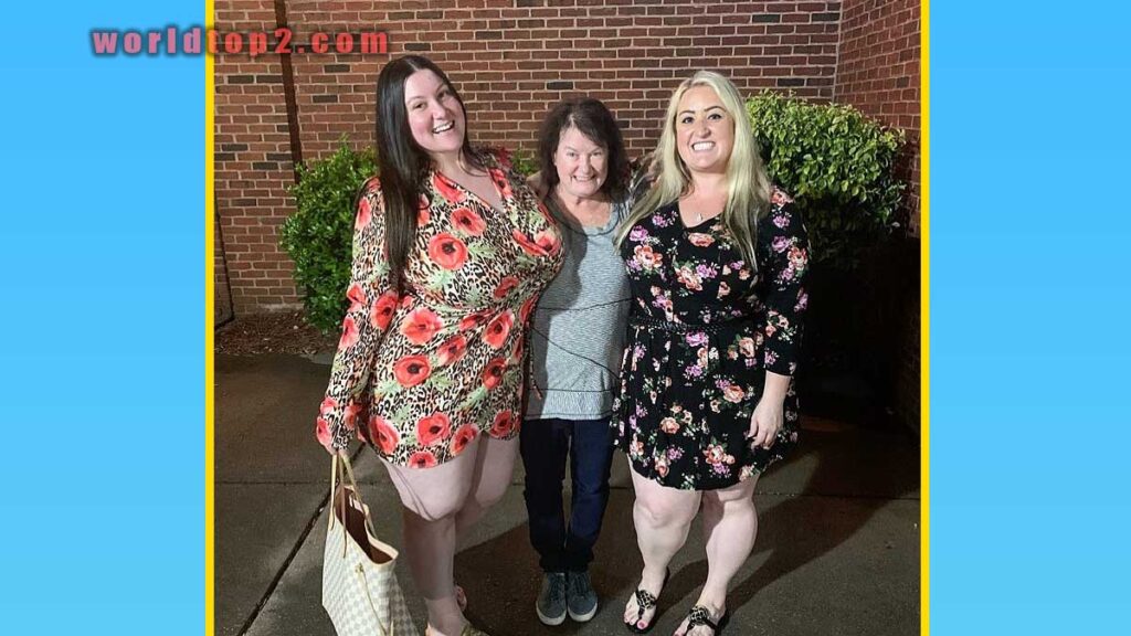 lauren butler with her mother and sister