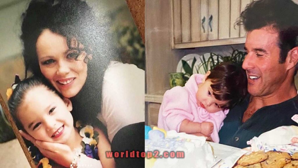 Hailee Steinfeld with her father and mother