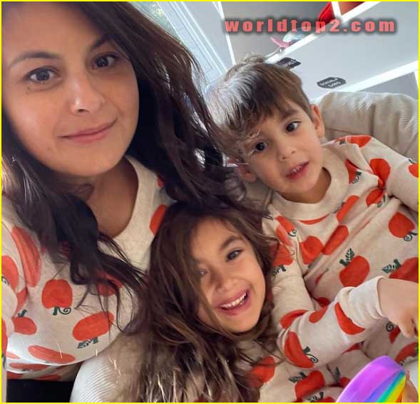 Bessy Gatto with her children