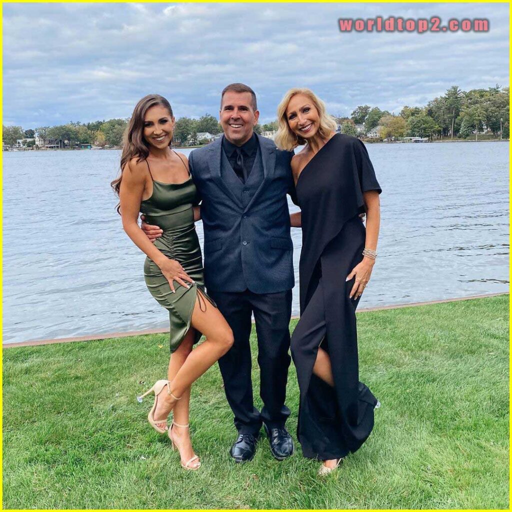 Melanie Wilking with her father and mother