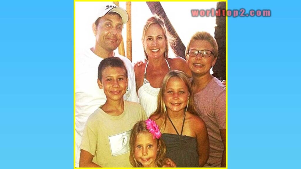 Nicolette Durazzo with her parents and siblings