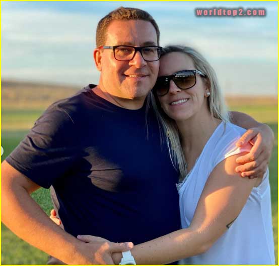 Ric Fazeres with his wife