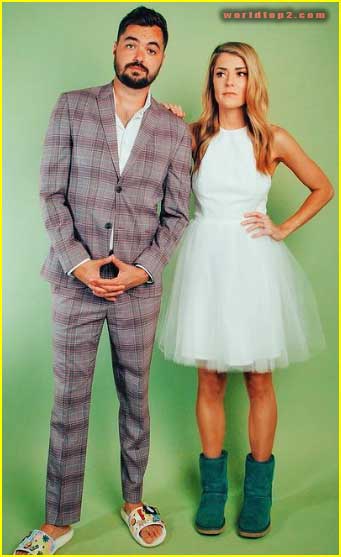 Grace Helbig with her boyfriend Elliott Morgan