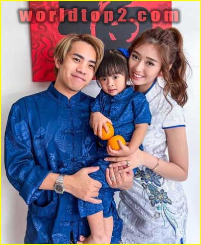 JianHao Tan with his wife and daughter