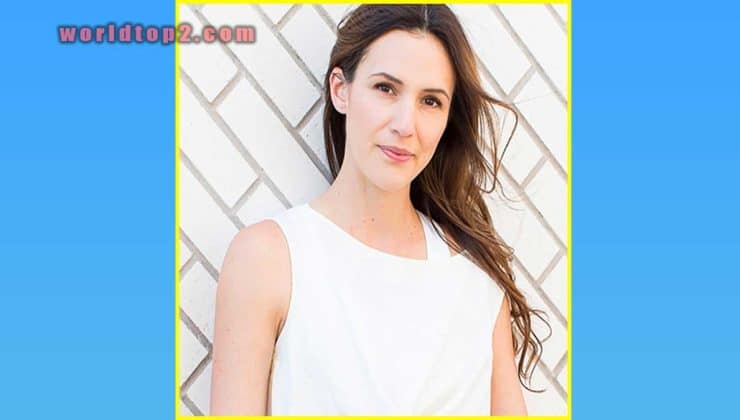 Adriene Mishler biography & WIki