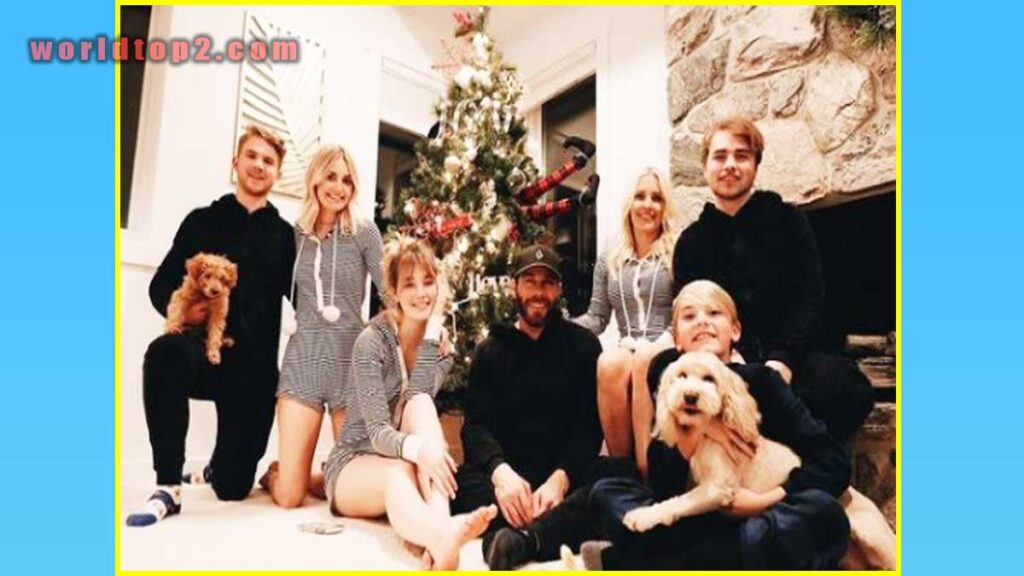 Aspyn Ovard family photo