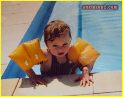 Freya Mavor childhood photo