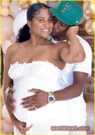 Kinigra Deon with her boyfriend Reggie Rue