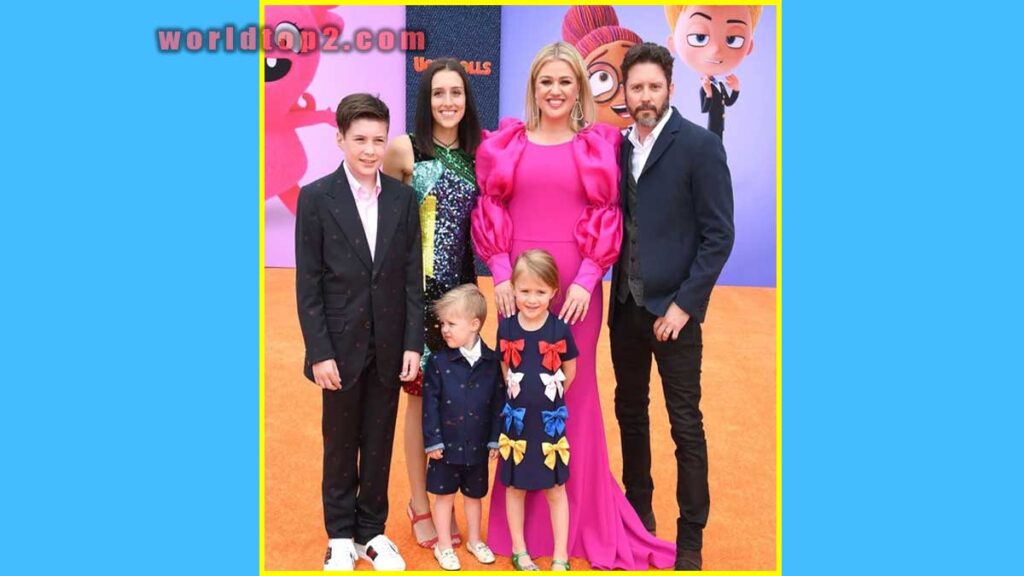 River Rose Blackstock with her siblings & Parents