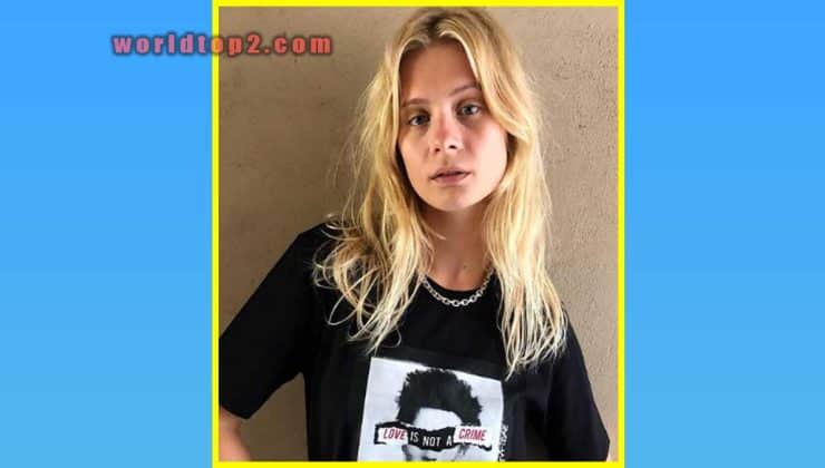 Clara Rosager biography & WIki