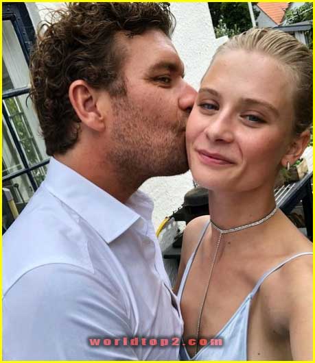 Clara Rosager with her friend